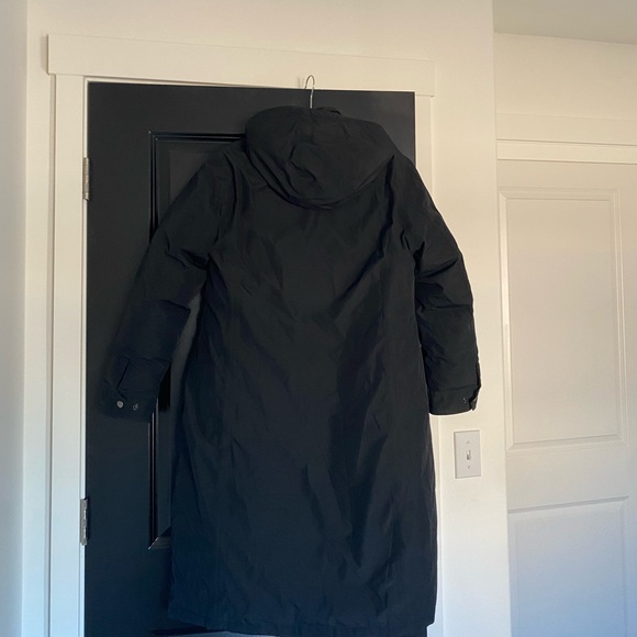 Lands end waterproof long black puffer coat - Picture 8 of 8